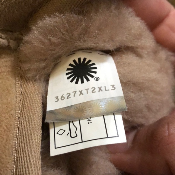 UGG boot size 5 - Picture 7 of 8